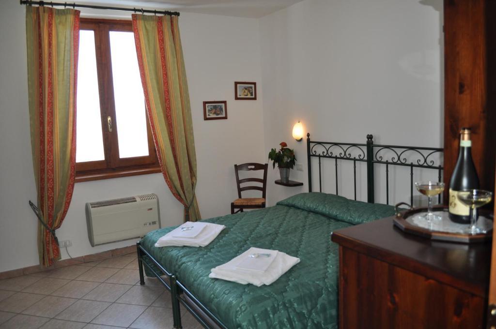 Agriturismo Ai Piacentini Santo Stefano Belbo Zimmer foto